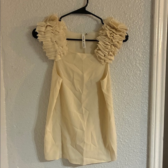 Robbi & Nikki by Robert Rodriguez Cream Ruffle Blouse - Picture 1 of 2